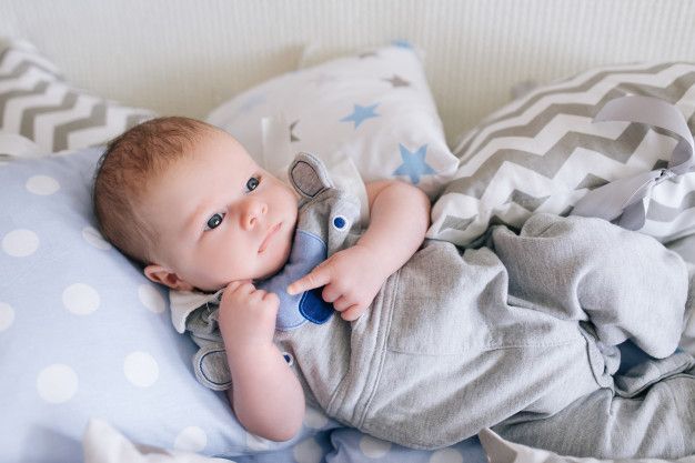 ¿Cuánta ropa necesita un bebé recién nacido?